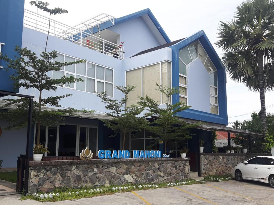 Grand Mahoni Hotel Banda Aceh Extérieur photo